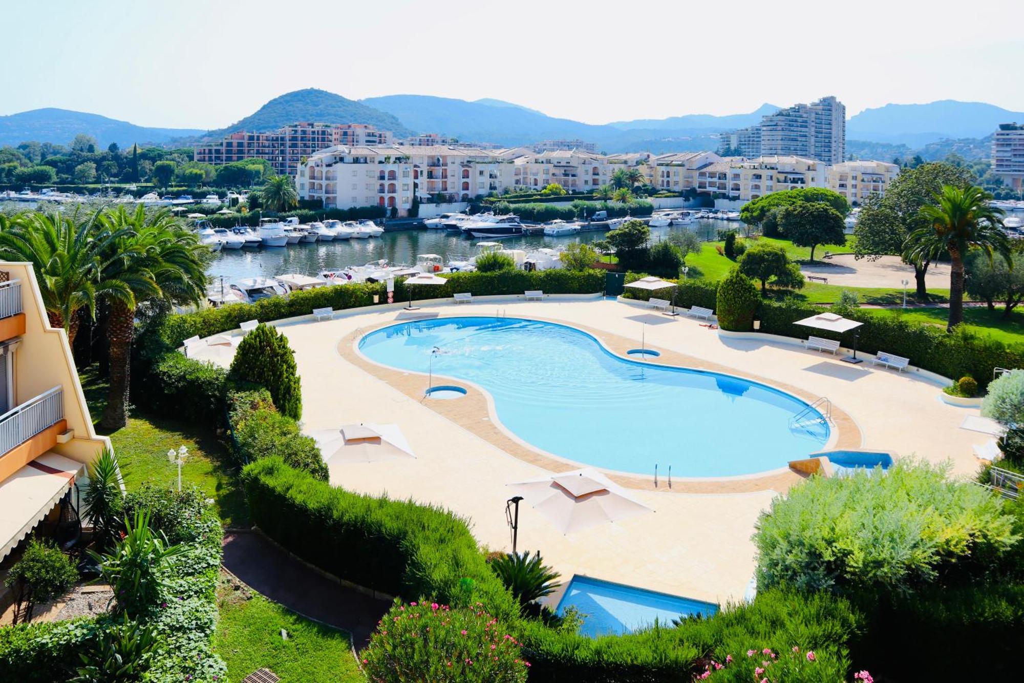 Somptueux 3 Pieces Vue Sur Piscine Villa มองเดอลิเยอลานาปูล ภายนอก รูปภาพ
